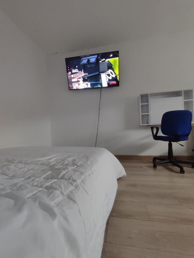 Chambre Prive Dans Une Maison Avec Terrasse Et Jardin Salles De Bain Partagees Lille Exterior photo